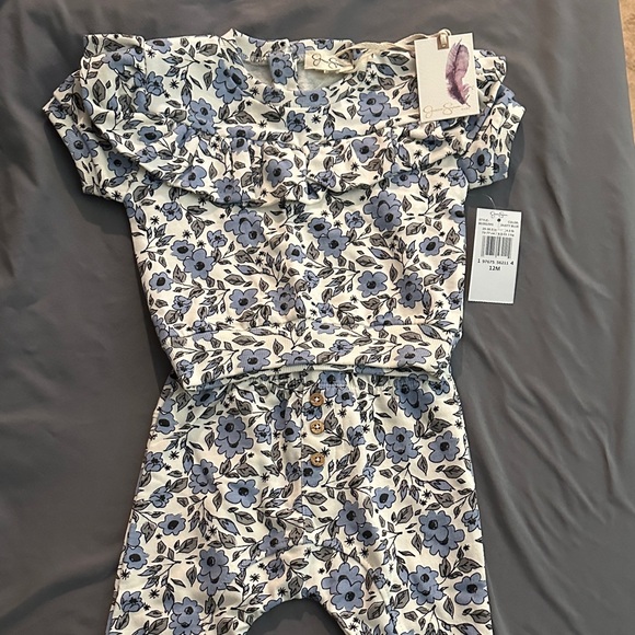 New- Jessica Simpson Baby- Floral Baby Romper with Ruffle Collar - Picture 1 of 4